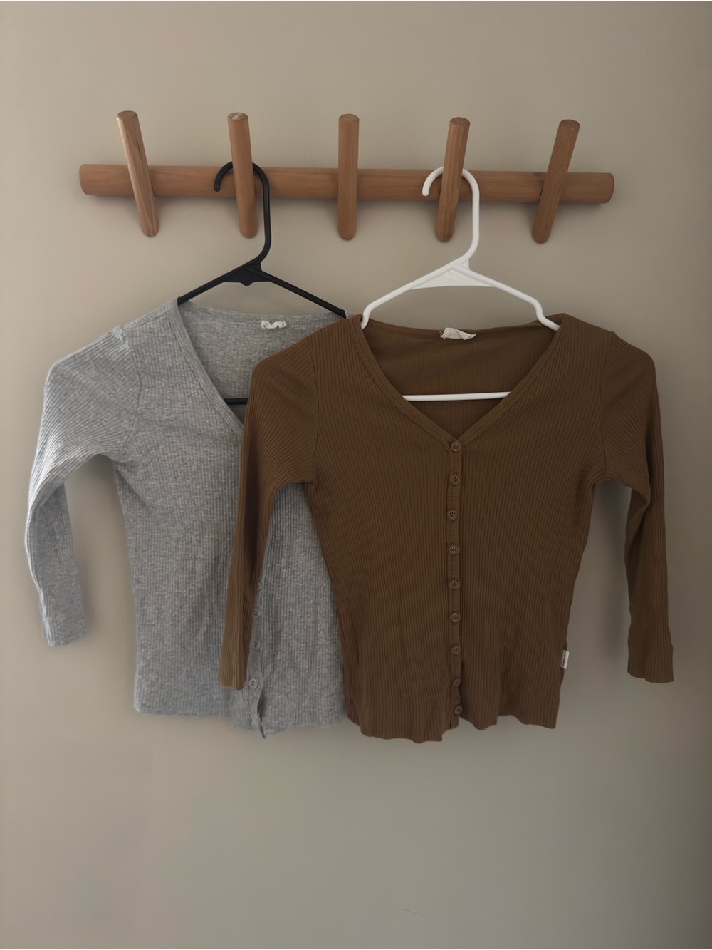 Jamie Kay model cardigan lot